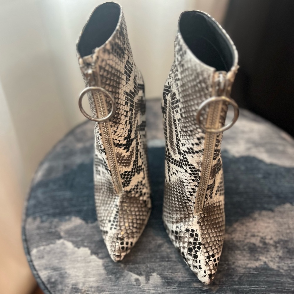 VENUS Black and White Snakeskin Ankle Boots Never worn